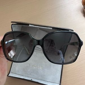 EUC GUCCI sunglasses